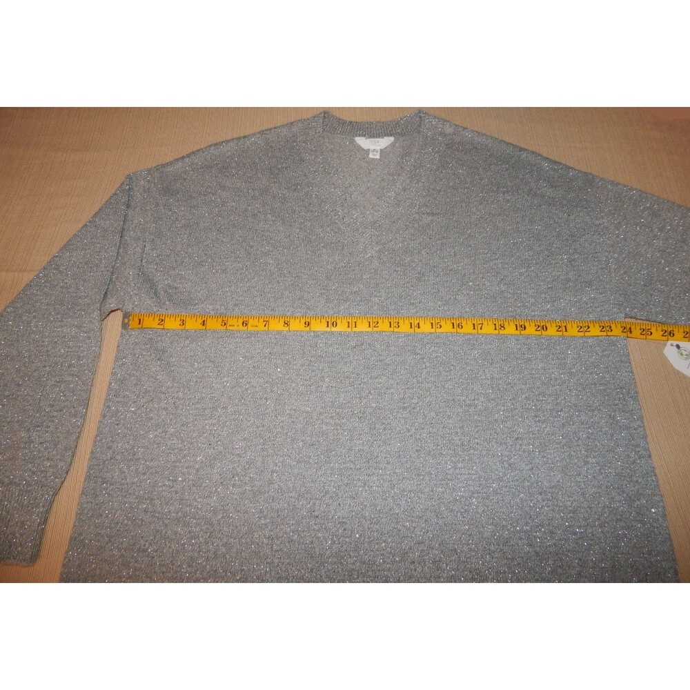 Women's Time And Tru V Neck Sequin Sweater GRAY Pullover Size XL (16-18) NWT - Picture 3 of 16